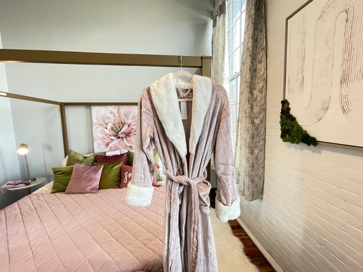 2Br 2Br Le Chateau 505 Lux Penthouse In A Historic Building ยูทิกา ภายนอก รูปภาพ