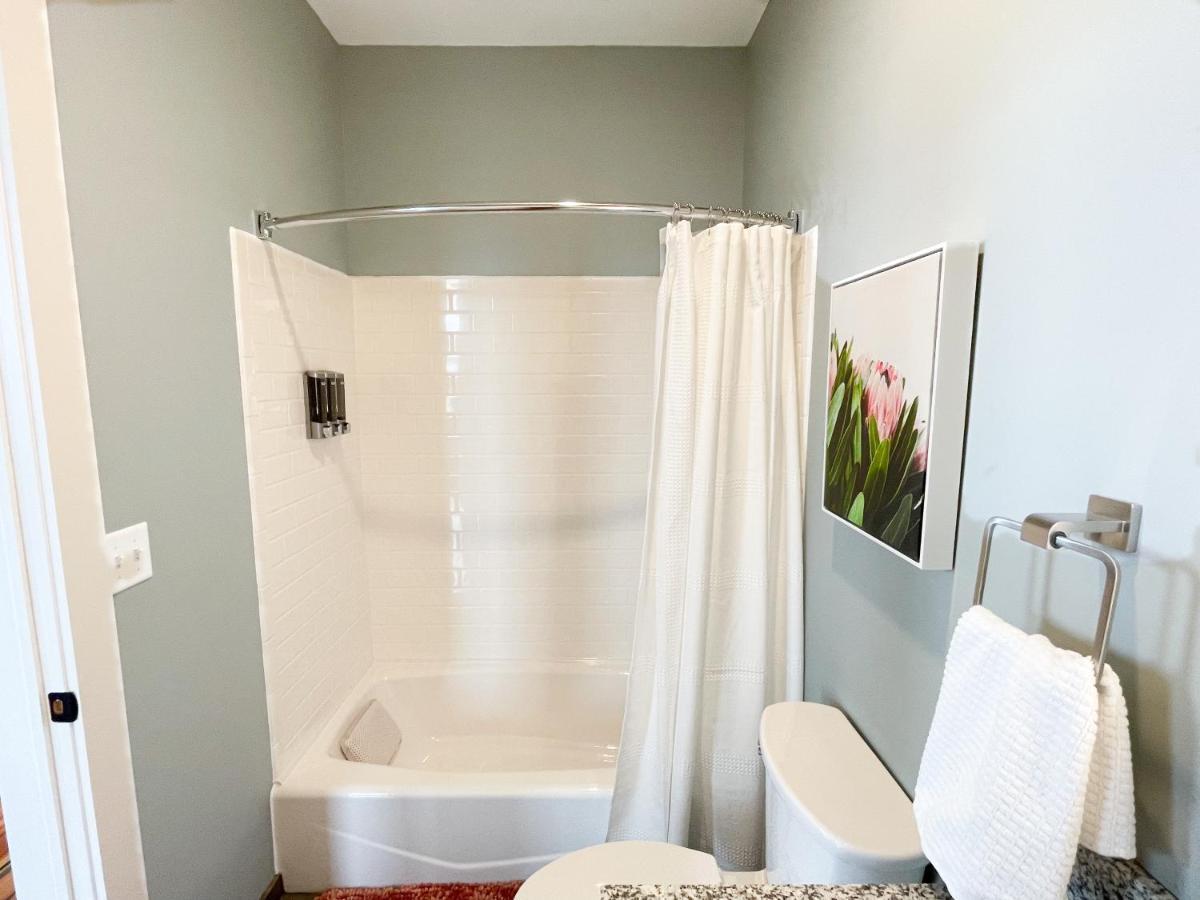 2Br 2Br Le Chateau 505 Lux Penthouse In A Historic Building ยูทิกา ภายนอก รูปภาพ